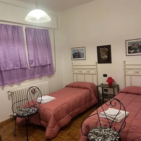 Marilyn Bed & Breakfast *
